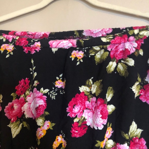 Floral print romper ☀️ - Picture 5 of 6